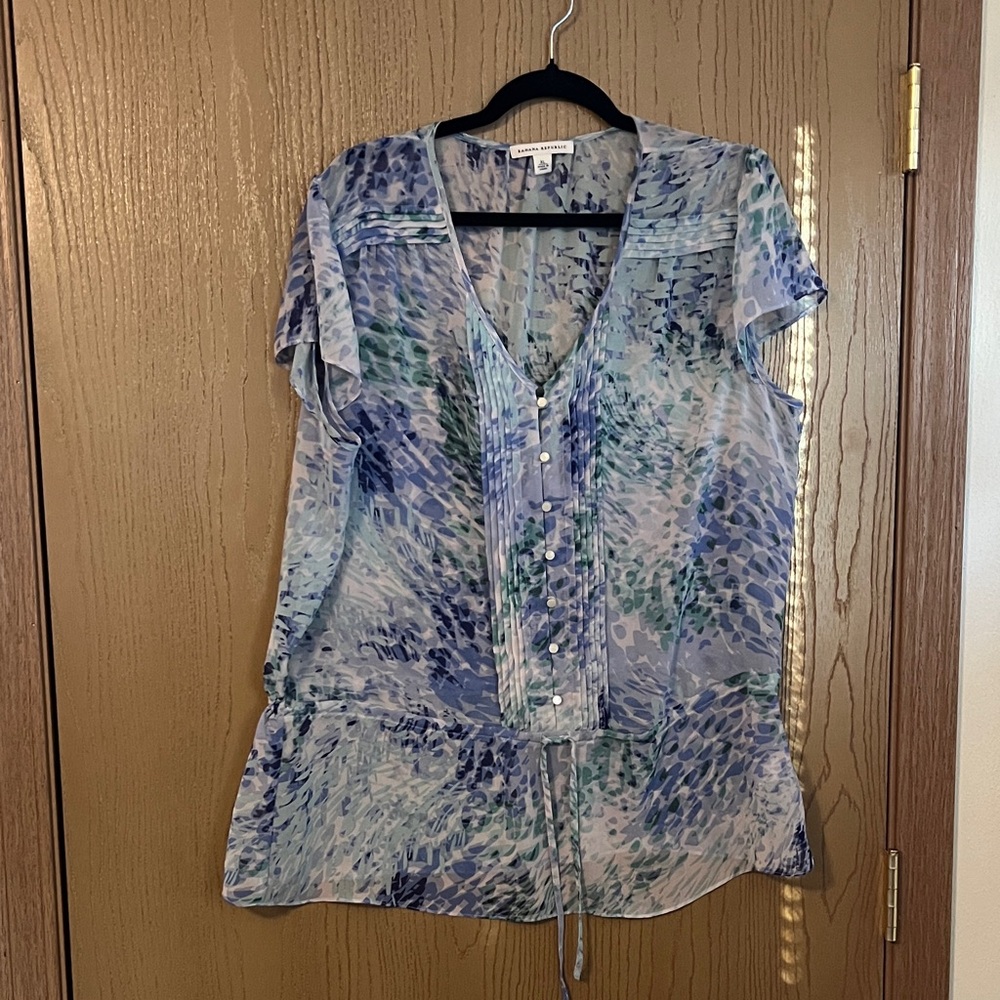Banana Republic Blue and Green Patterned Blouse